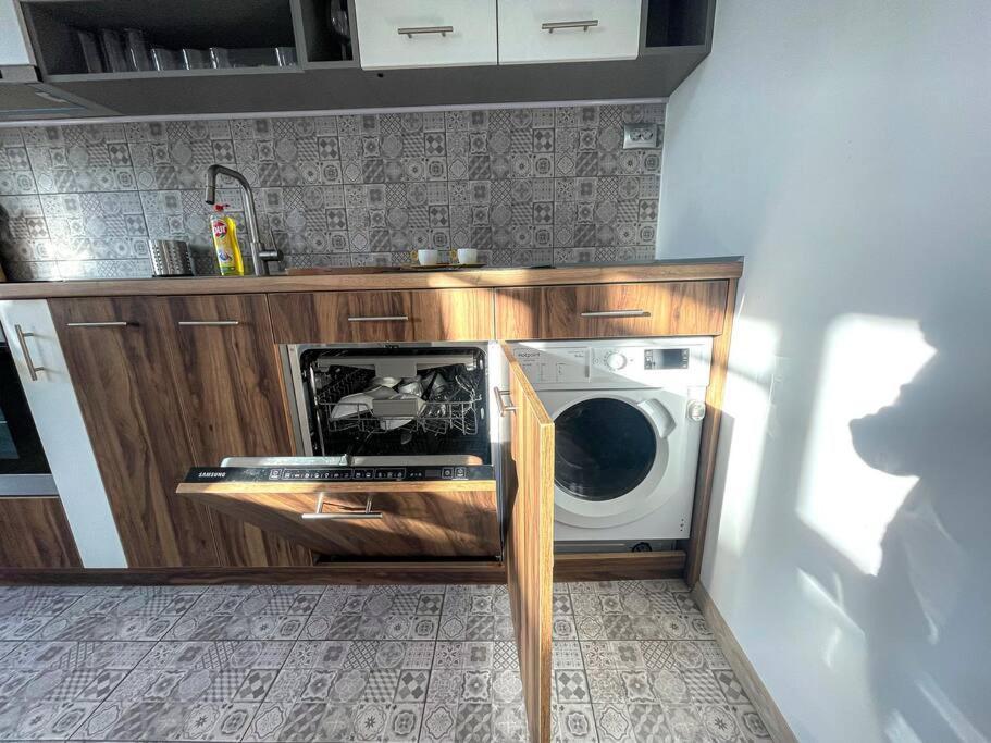 A Flat For A Great Start Apartment Sofia Bagian luar foto
